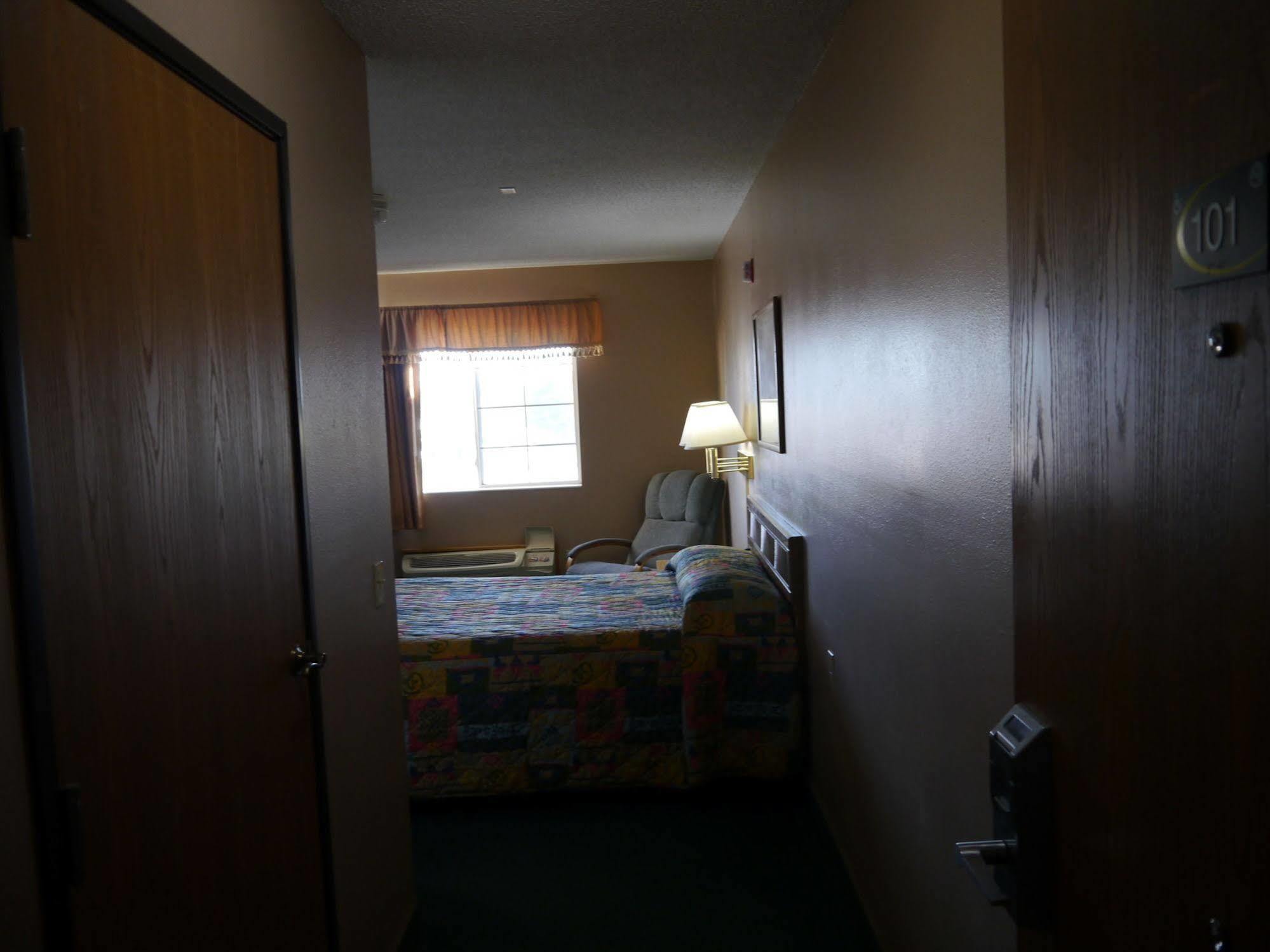 Westwood Inn & Suites - Kimball Buitenkant foto