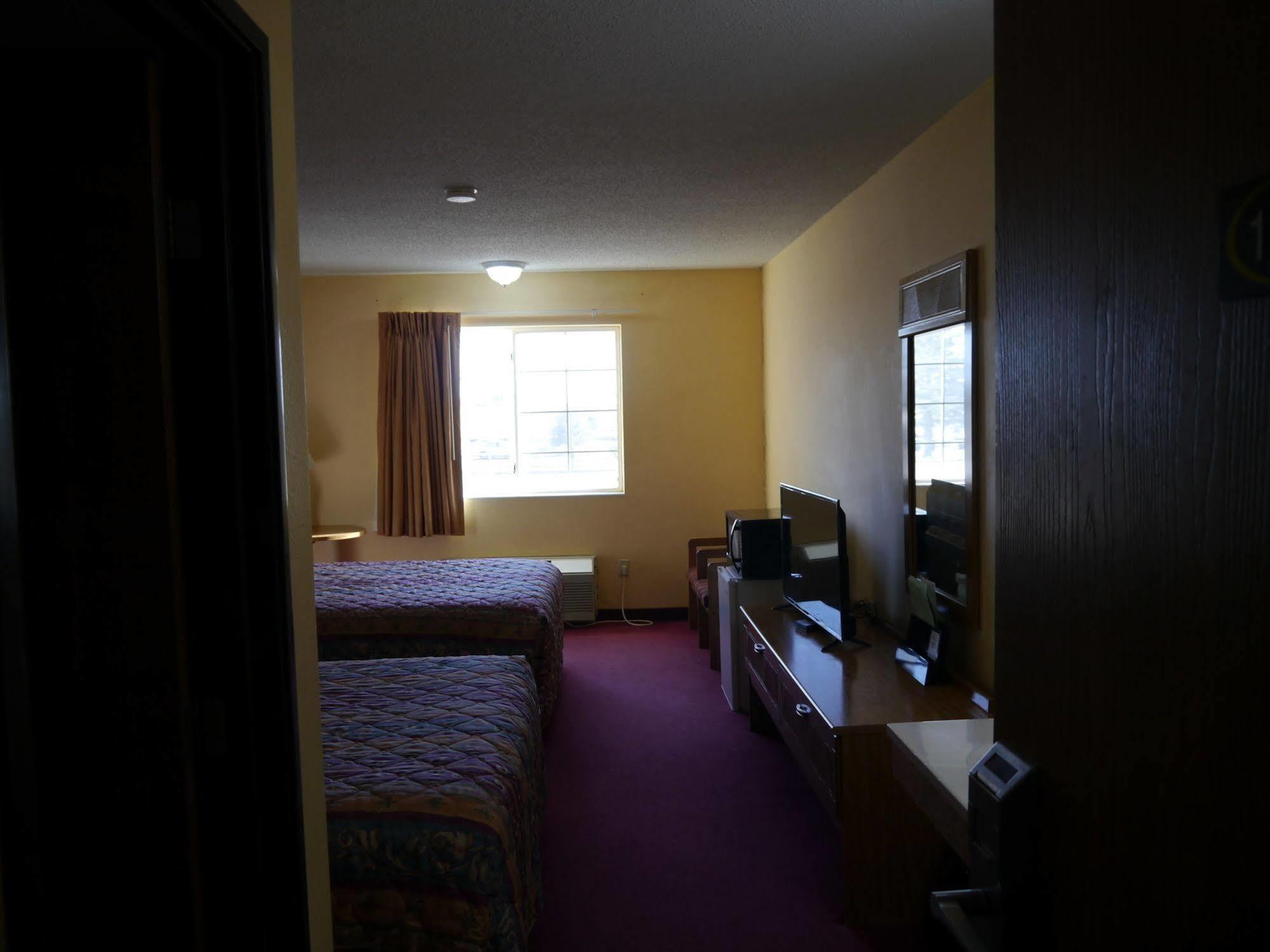 Westwood Inn & Suites - Kimball Buitenkant foto